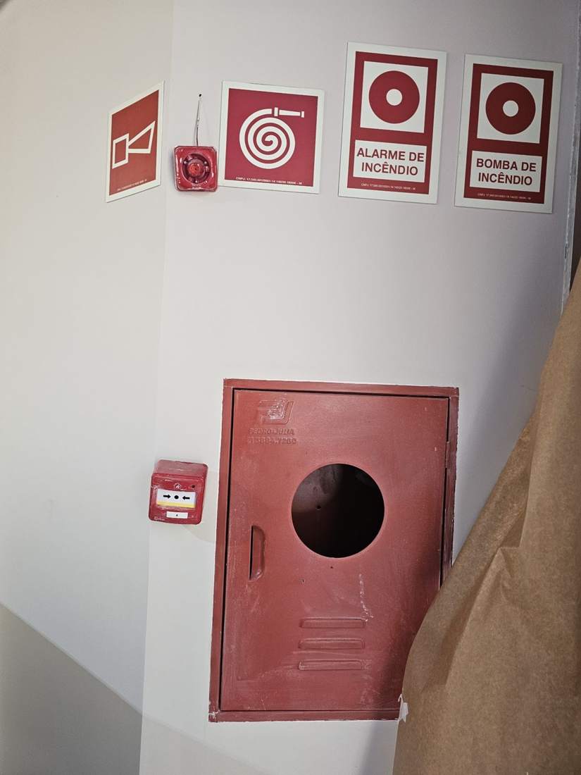 Kit de sinalização fotoluminescente